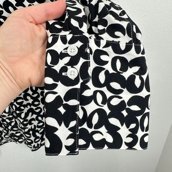 Chico's Women's Black & White Print Long Sleeve Button Down Shirt Size 0.5 US 6 - Picture 5 of 7